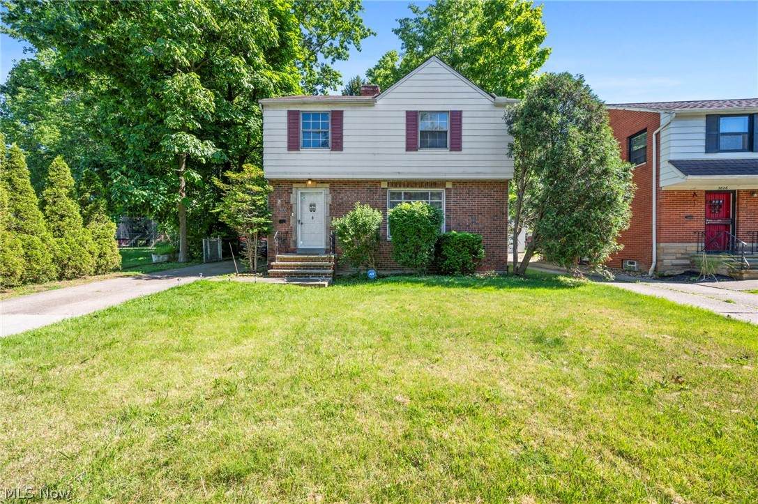 3830 Sherwood Road - Photo 1
