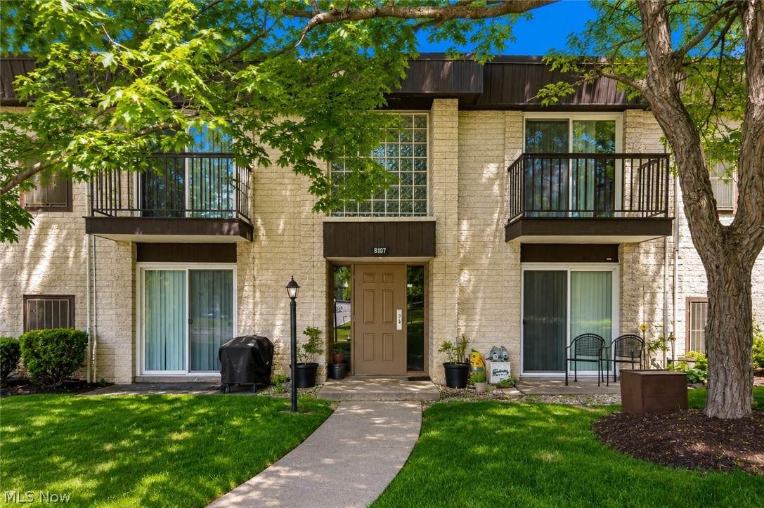 8507 Akins - Photo 1