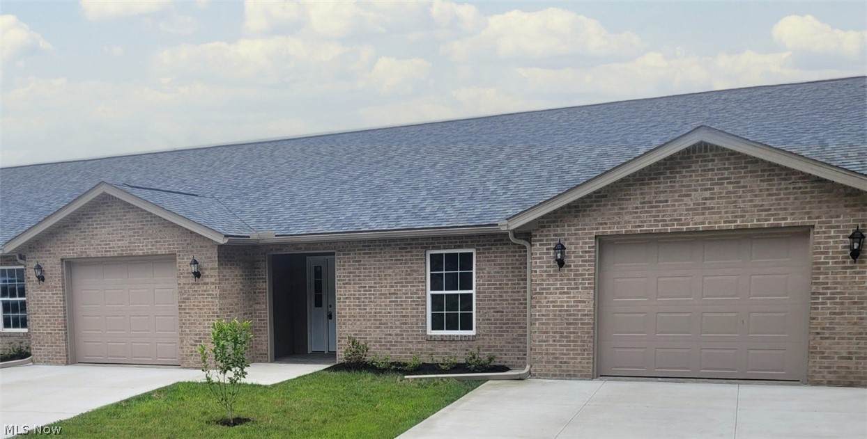 203 Knollton Drive - Photo 1