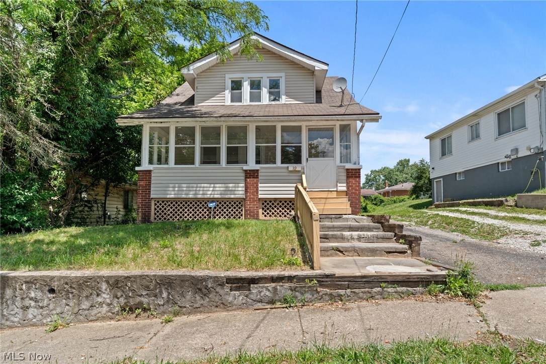 39 Catawba Avenue - Photo 1