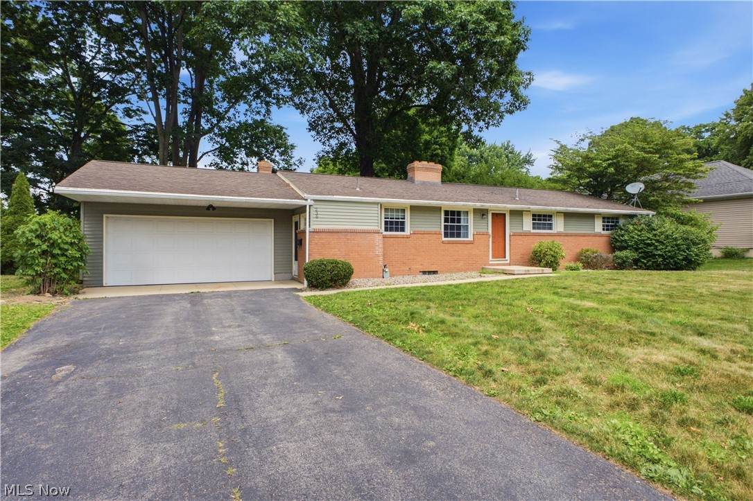 236 Manor Drive - Photo 1