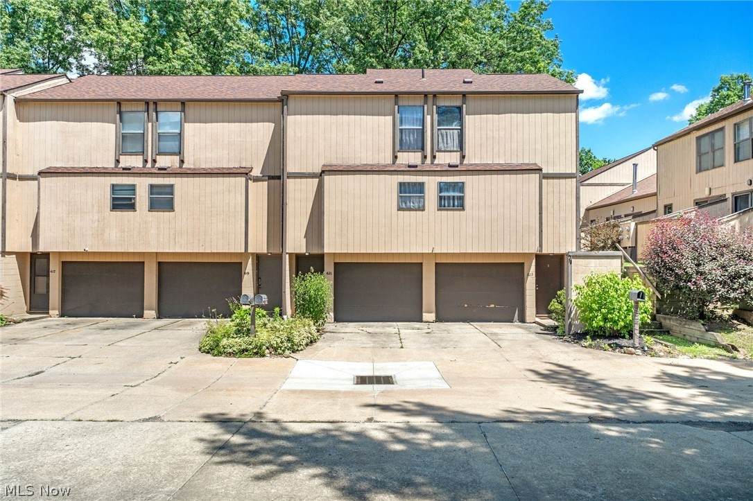 621 Center Avenue - Photo 1
