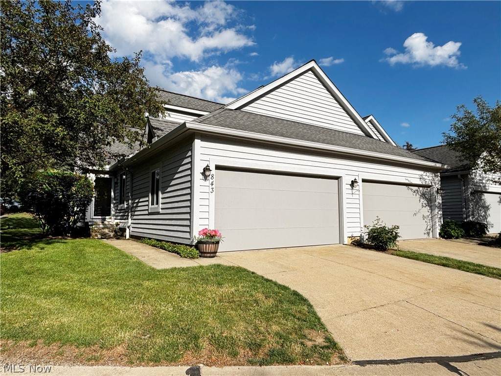 843 Arboretum Circle - Photo 1