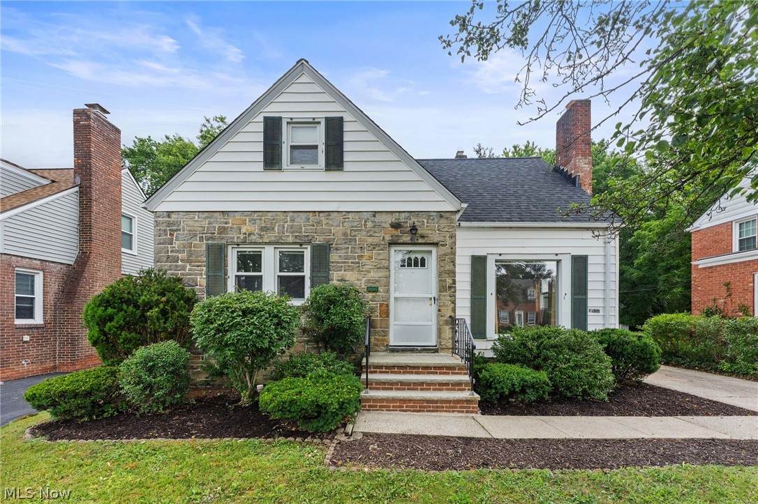 1527 Oakmount Road - Photo 1