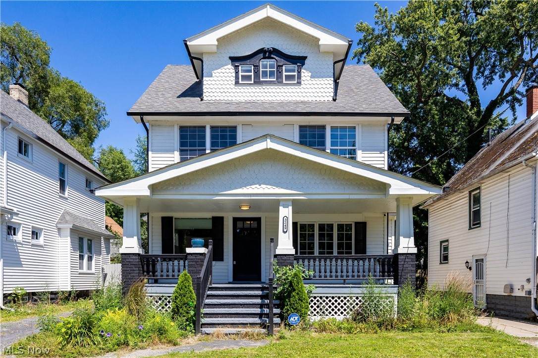 3249 100th Street - Photo 1