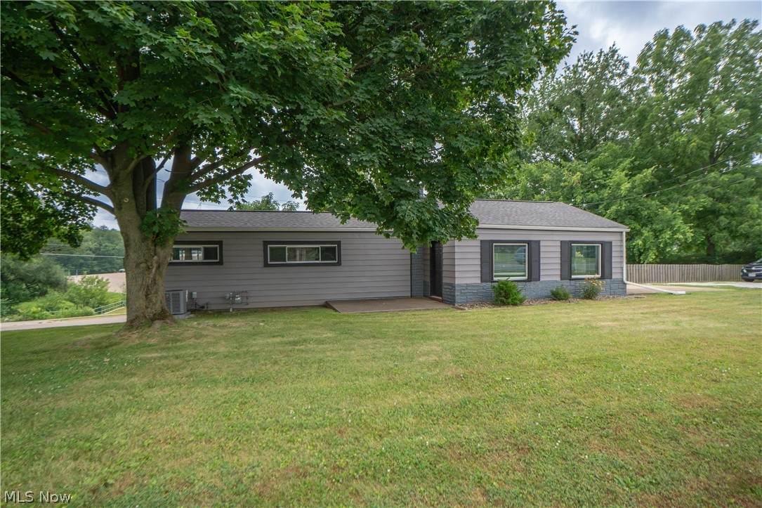 1621 Hankins Road - Photo 1