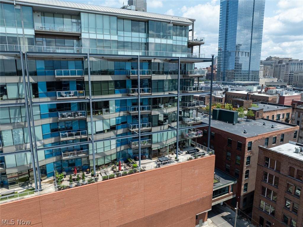 701 Lakeside Avenue - Photo 1