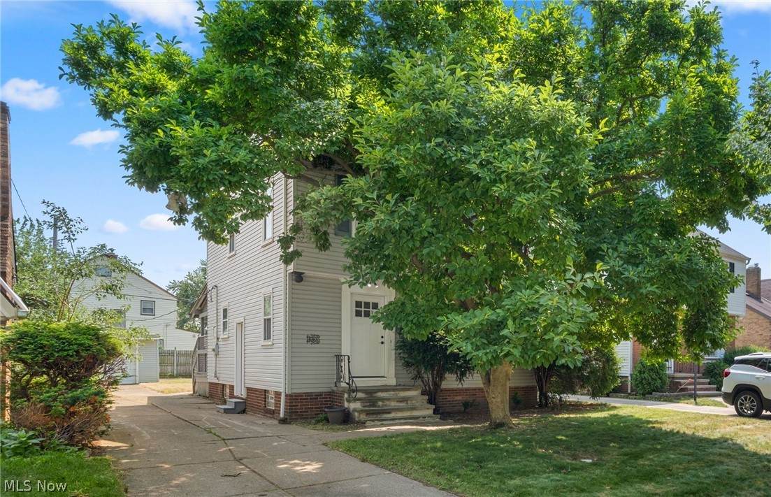 16805 Milburn Avenue - Photo 1