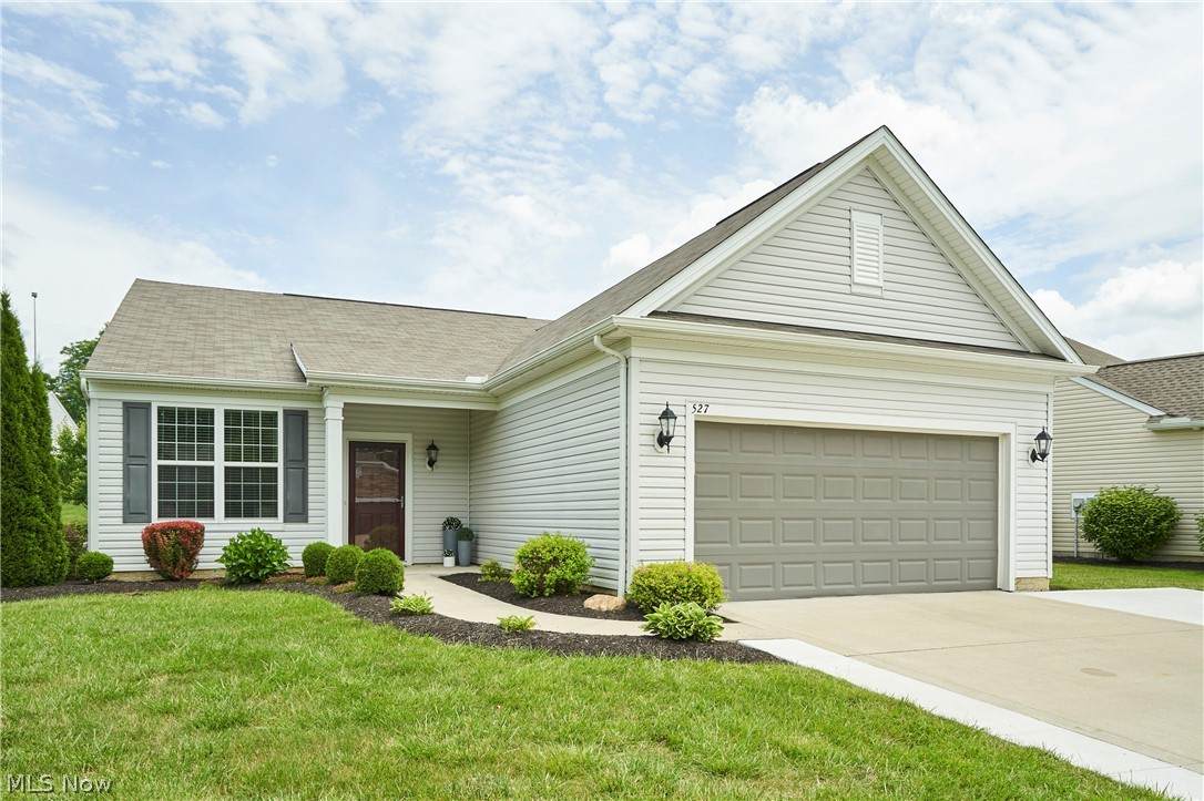 527 Arbor Lane - Photo 1