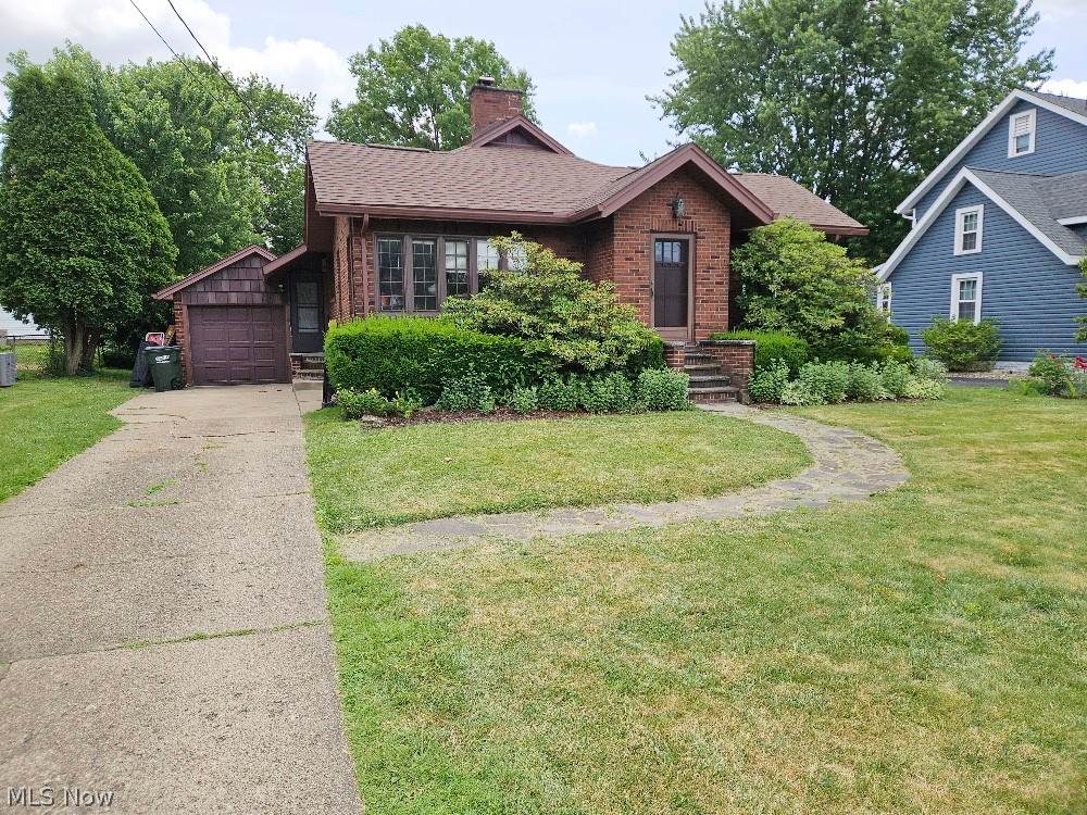 450 Wood Street - Photo 1
