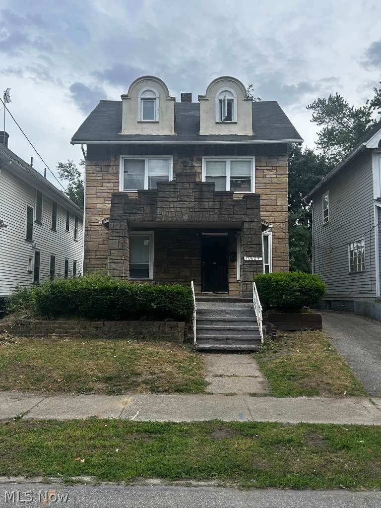 10824 Bryant Avenue - Photo 1