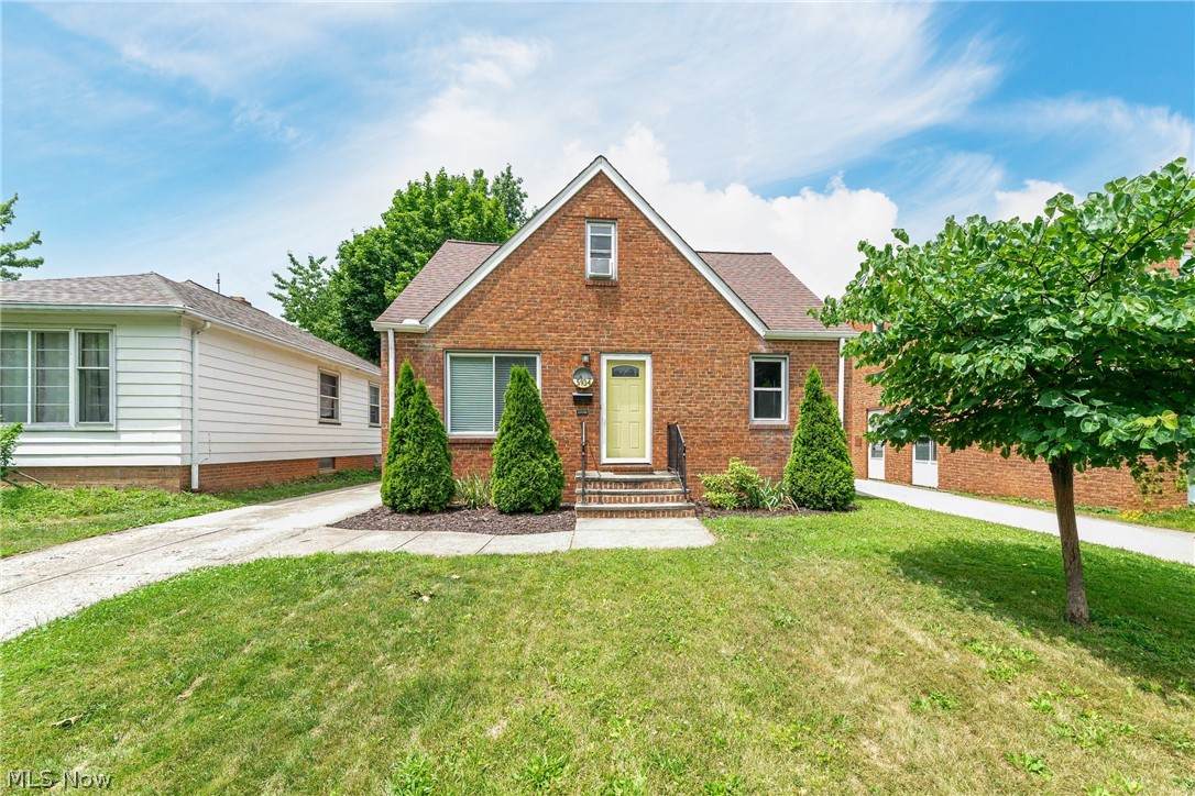 5934 Deering Avenue - Photo 1