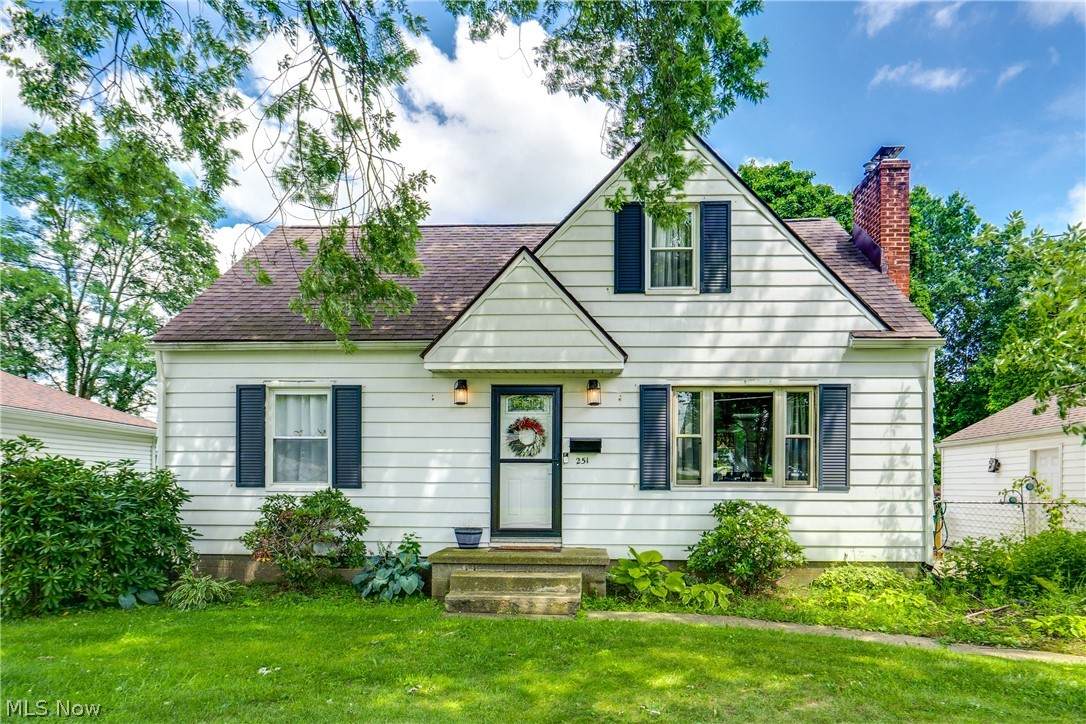 251 9th Street - Photo 1