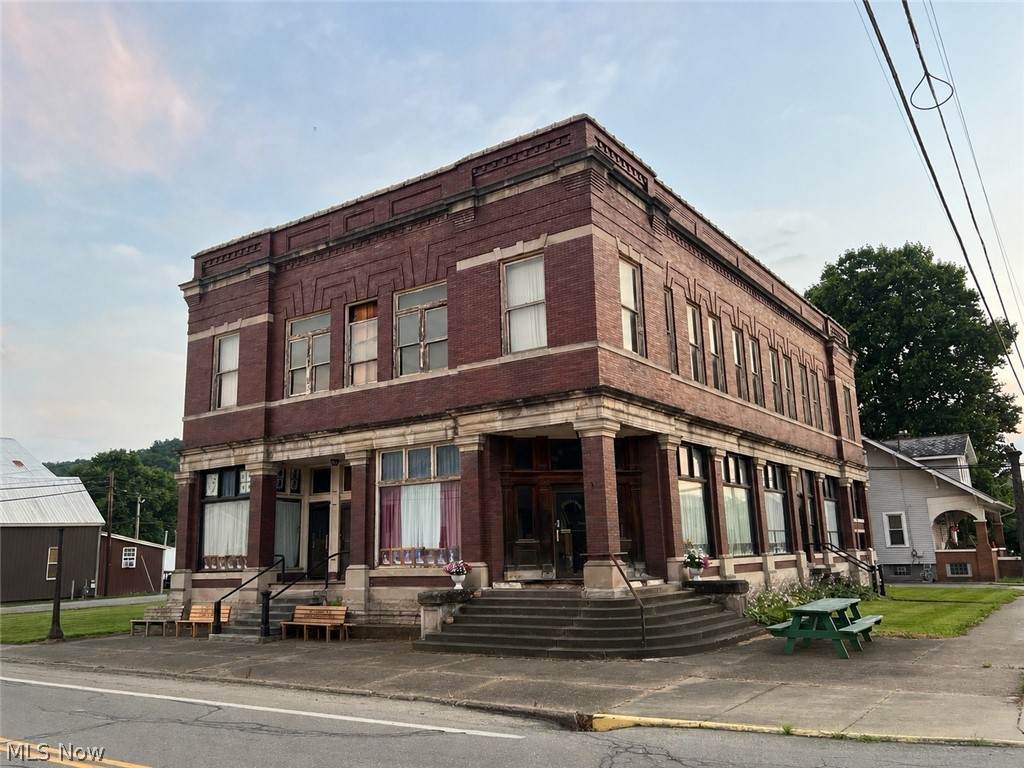 180 Broadway Street - Photo 1