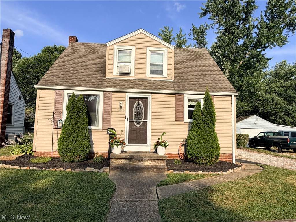 200 Genoa Avenue - Photo 1