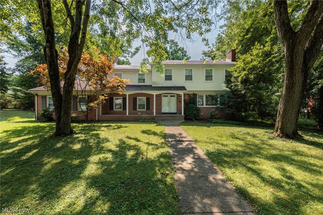 1160 Lisa Ann Drive - Photo 1