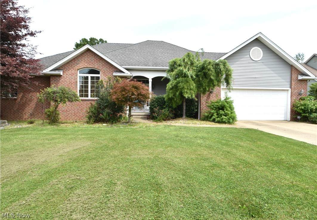 2145 Squirrel Run - Photo 1