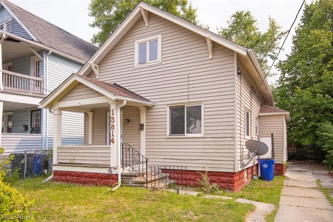 13814 Durkee Avenue - Photo 1