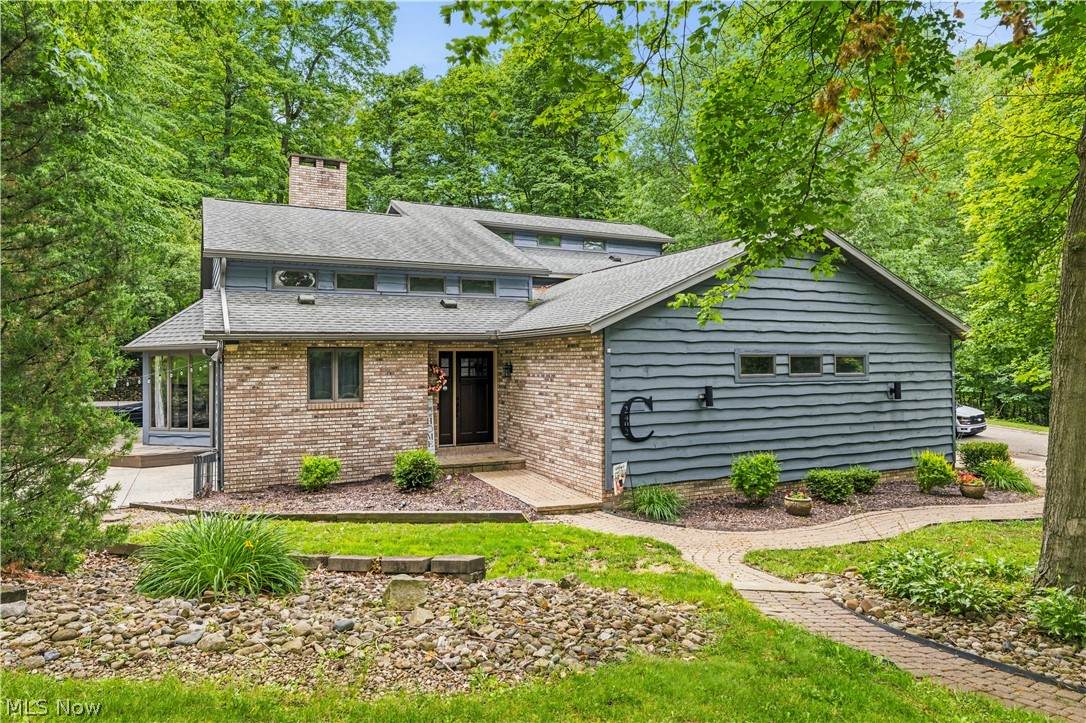 2402 Woodlawn Drive - Photo 1