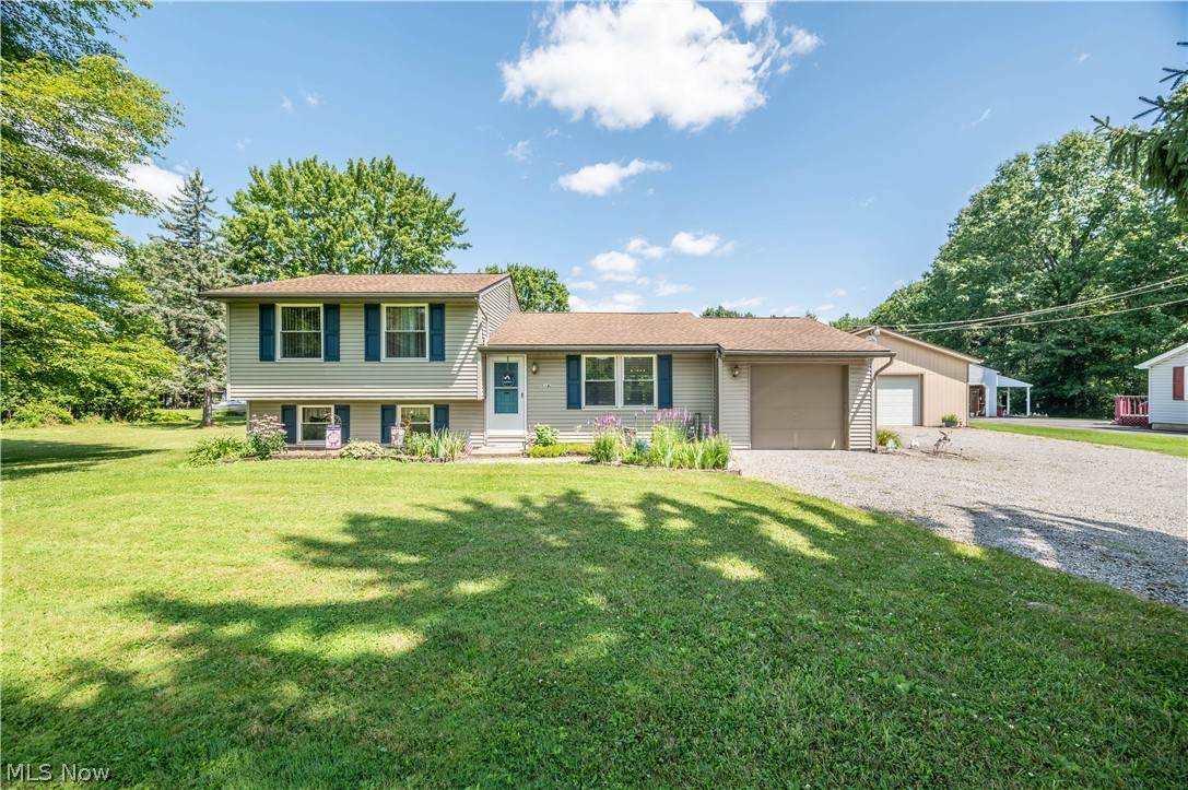 6142 Fairview Road - Photo 1