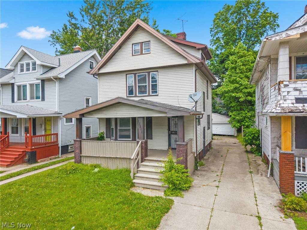 13511 Kelso Avenue - Photo 1
