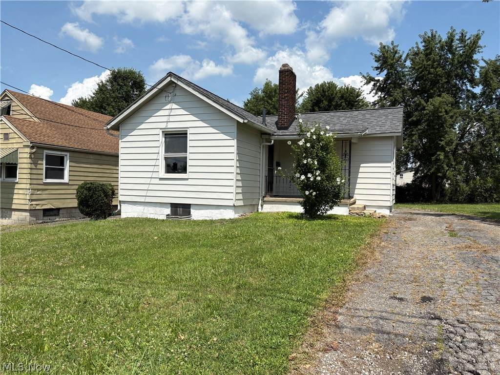 346 Plymouth Avenue - Photo 1