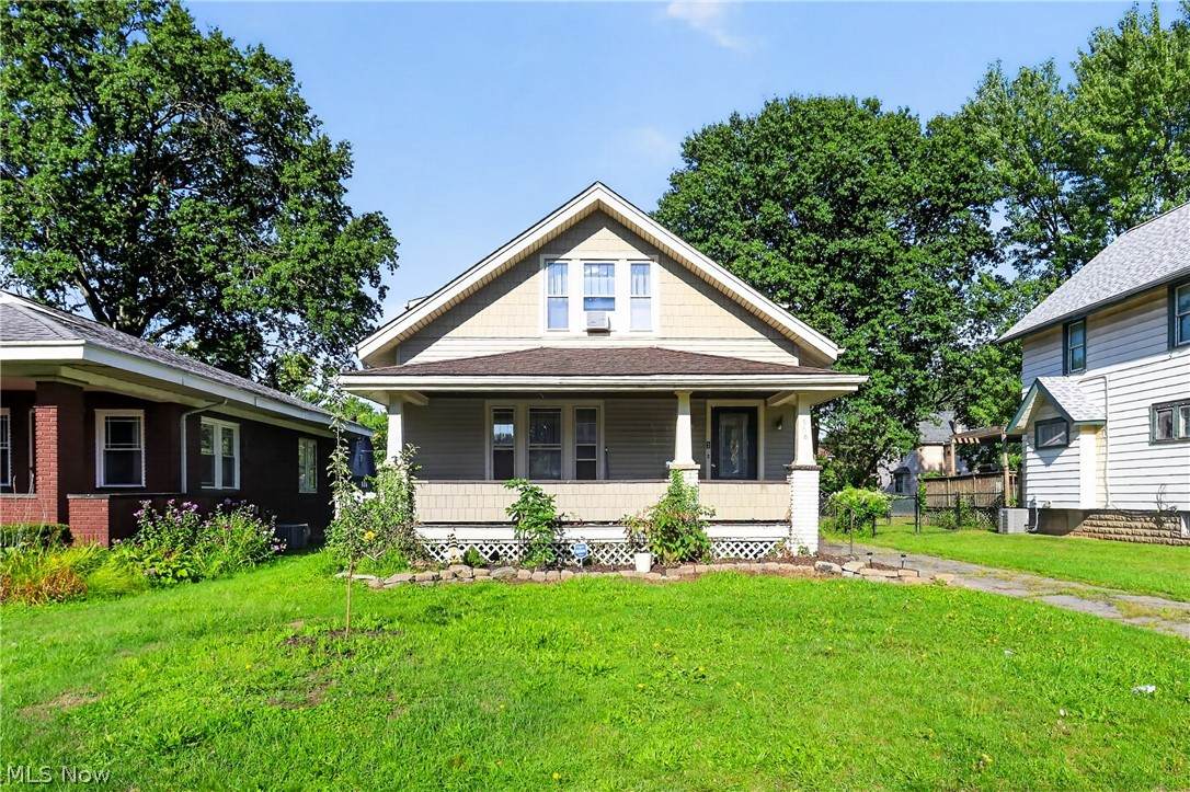 568 Oak Knoll Avenue - Photo 1