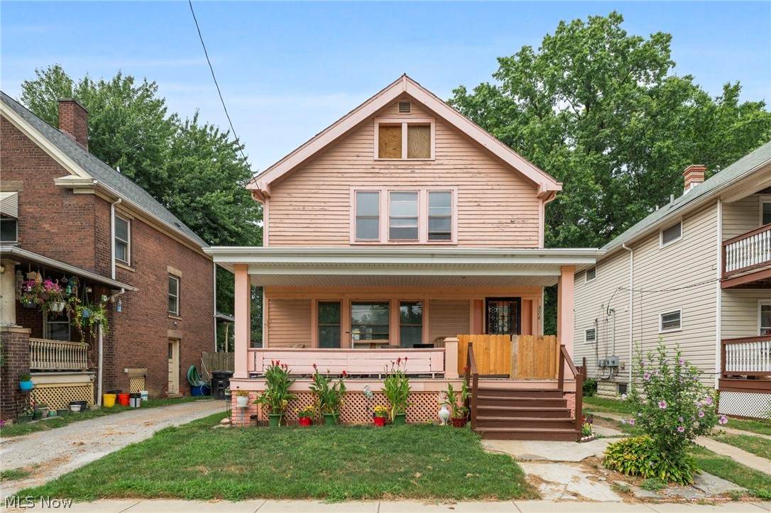 8006 Halle Avenue - Photo 1
