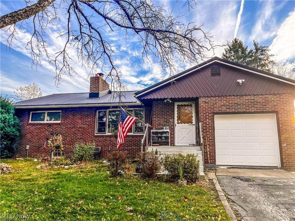 996 Sharon Hogue Road - Photo 1