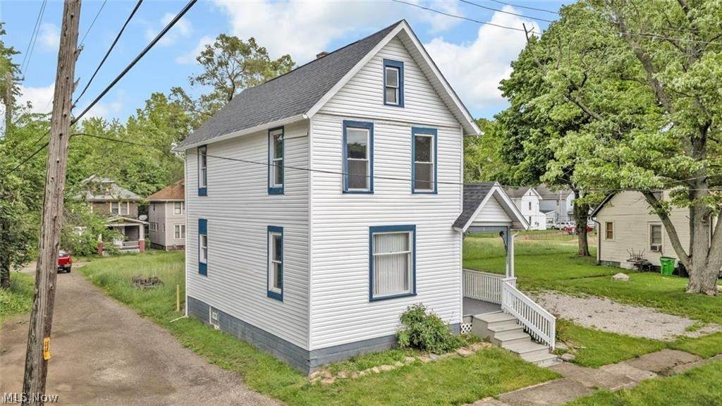452 Summit Street - Photo 1