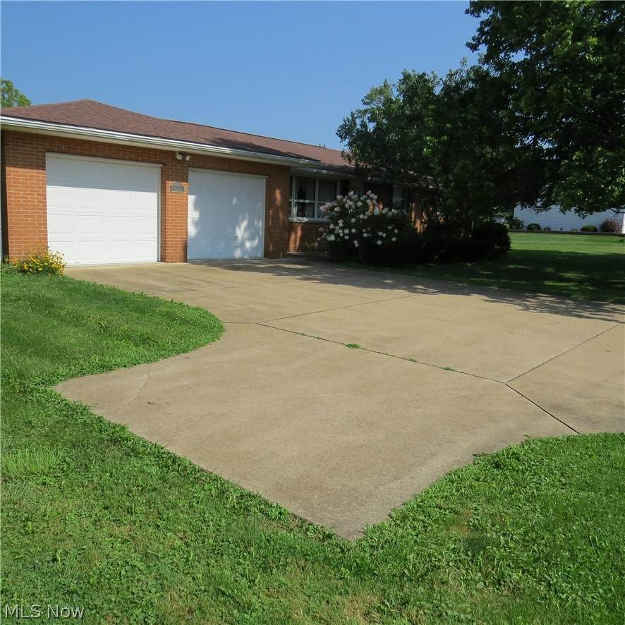 1165 Kensington Road - Photo 1