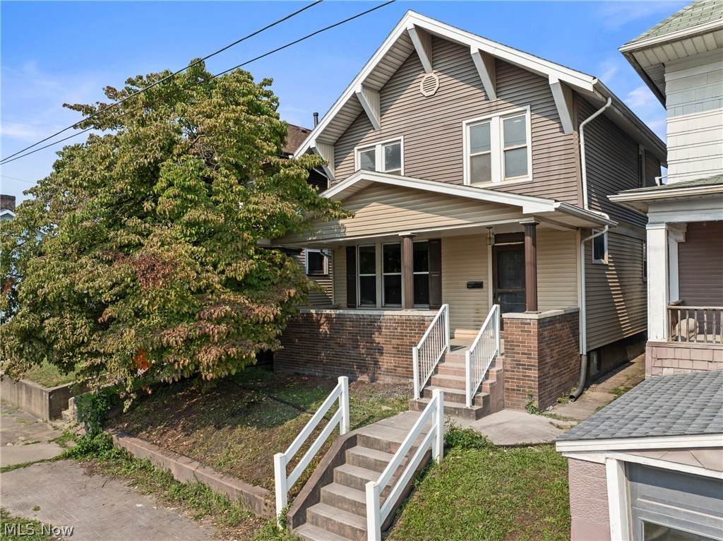 725 4th Street - Photo 1