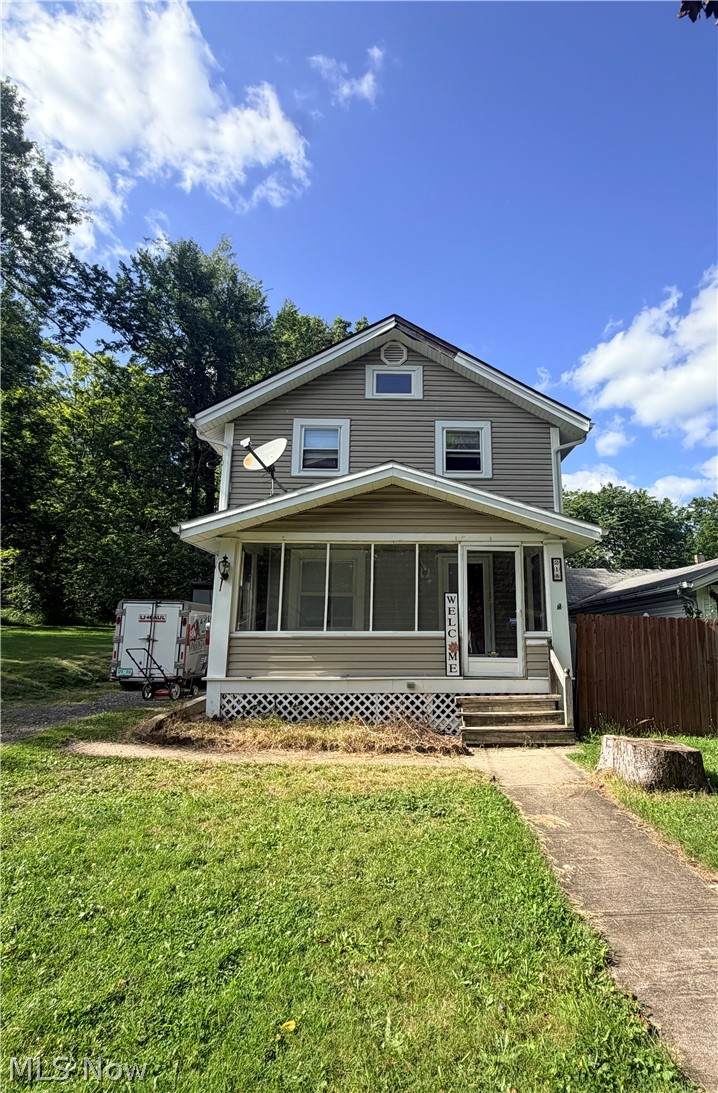 218 Lincoln Street - Photo 1