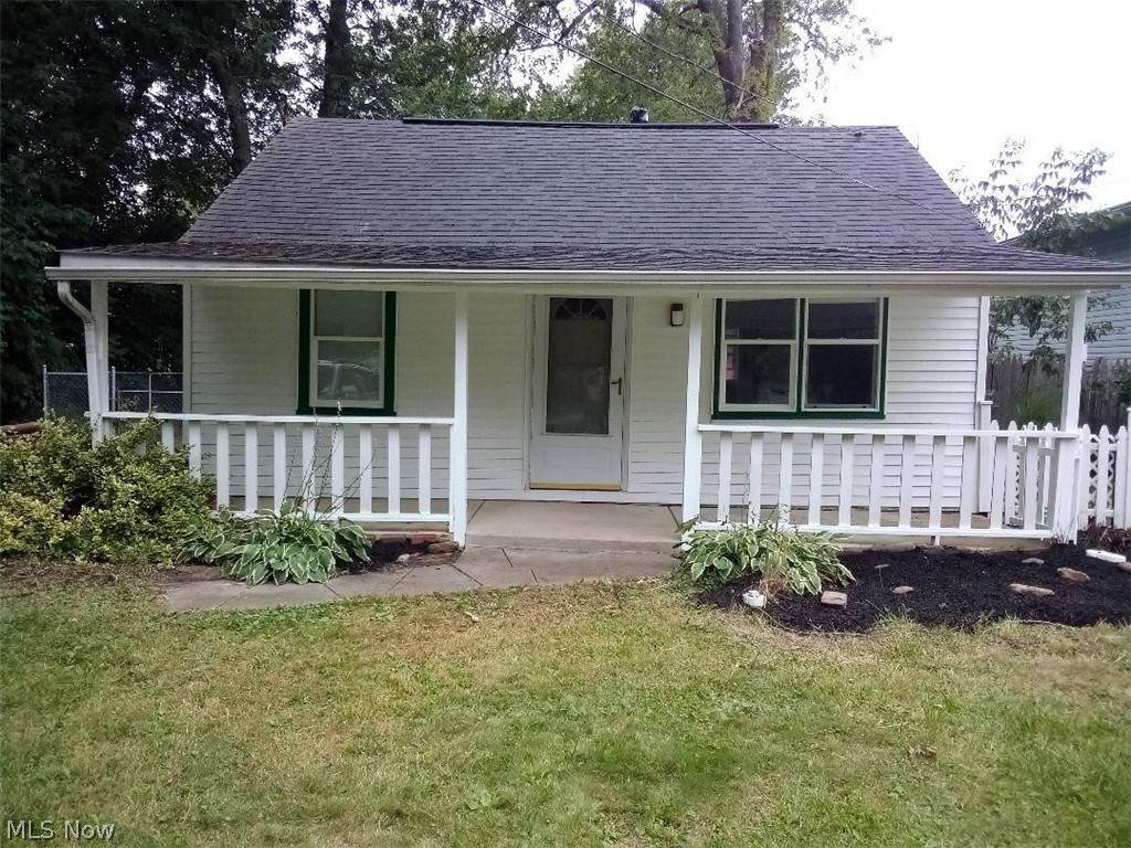 1122 Grand Avenue - Photo 1