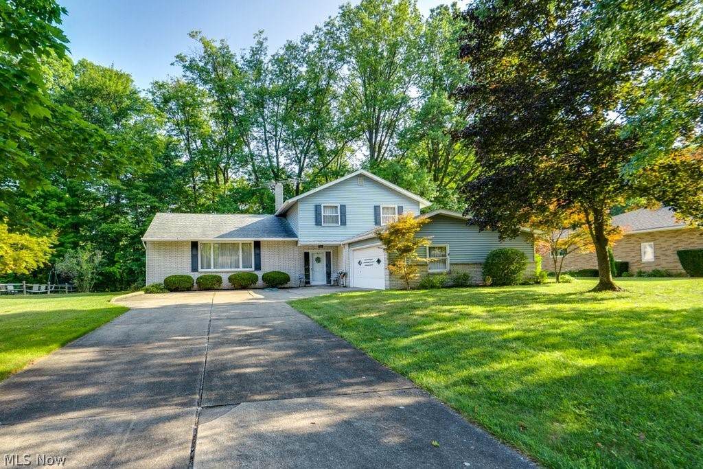 6745 Westview Drive - Photo 1