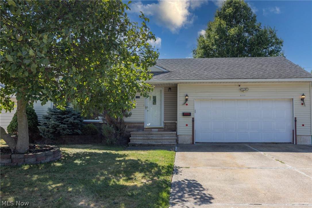 1668 Chelmsford - Photo 1