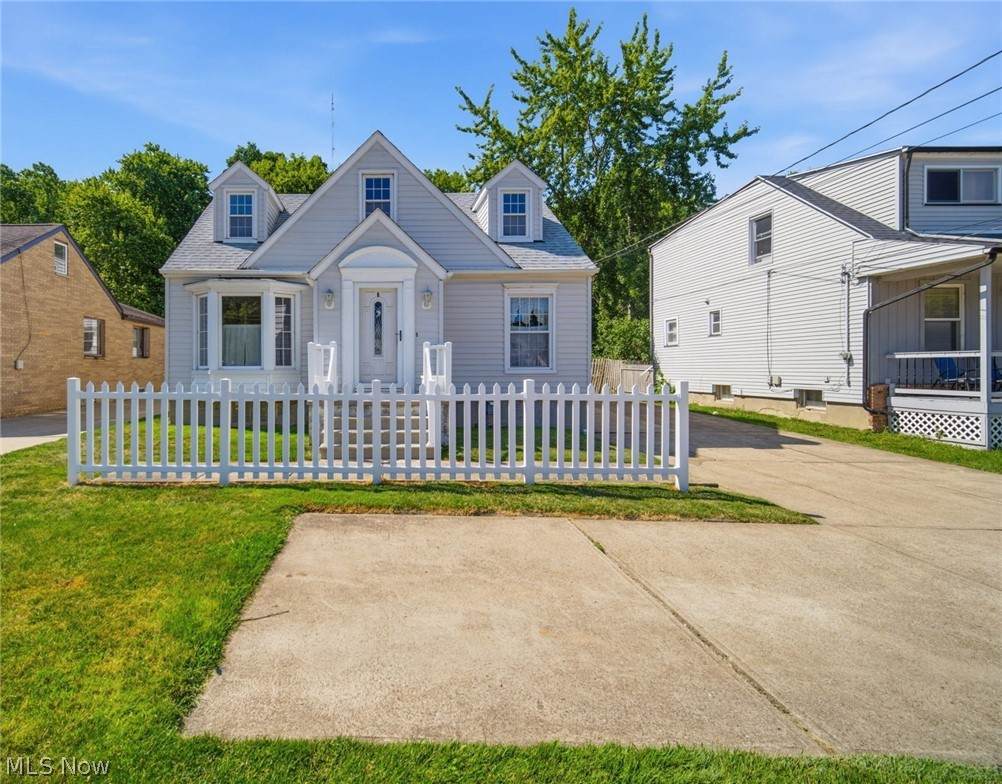 5003 Ridgewood Drive - Photo 1