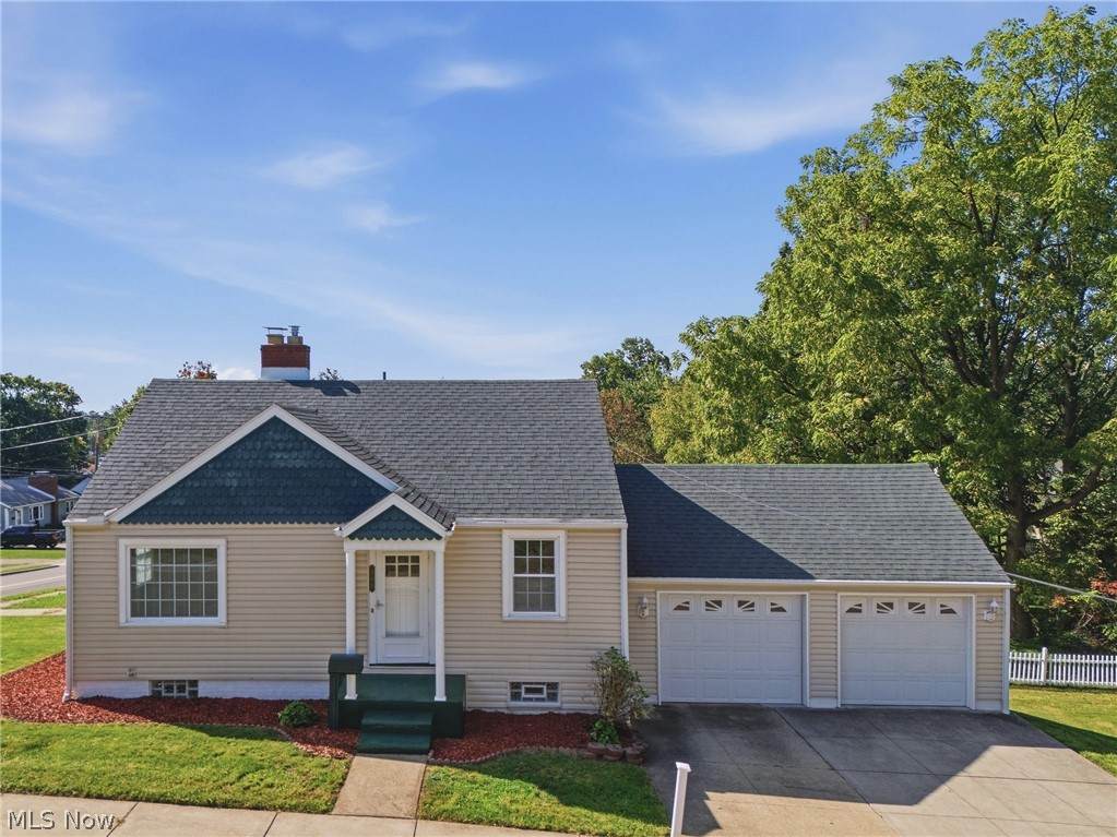 105 Donner Avenue - Photo 1
