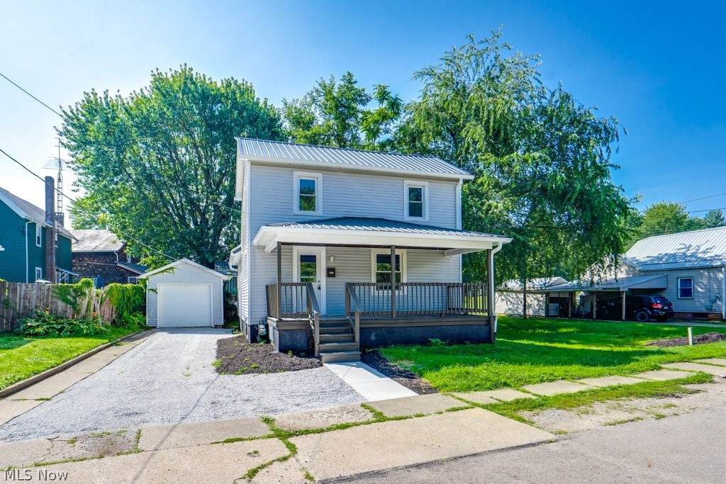 605 Chestnut Street - Photo 1