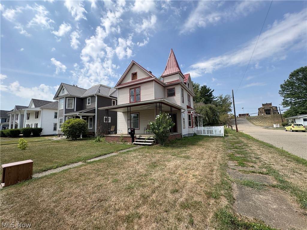 438 Wooster Avenue - Photo 1