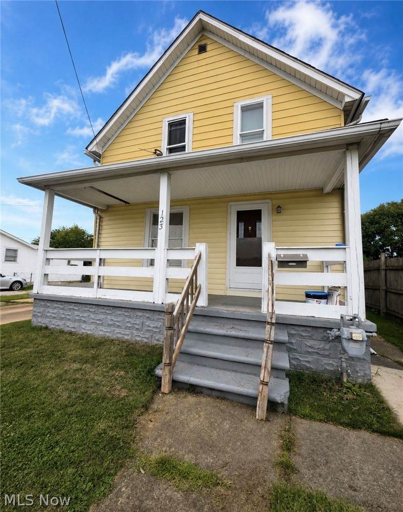 123 35th Street - Photo 1