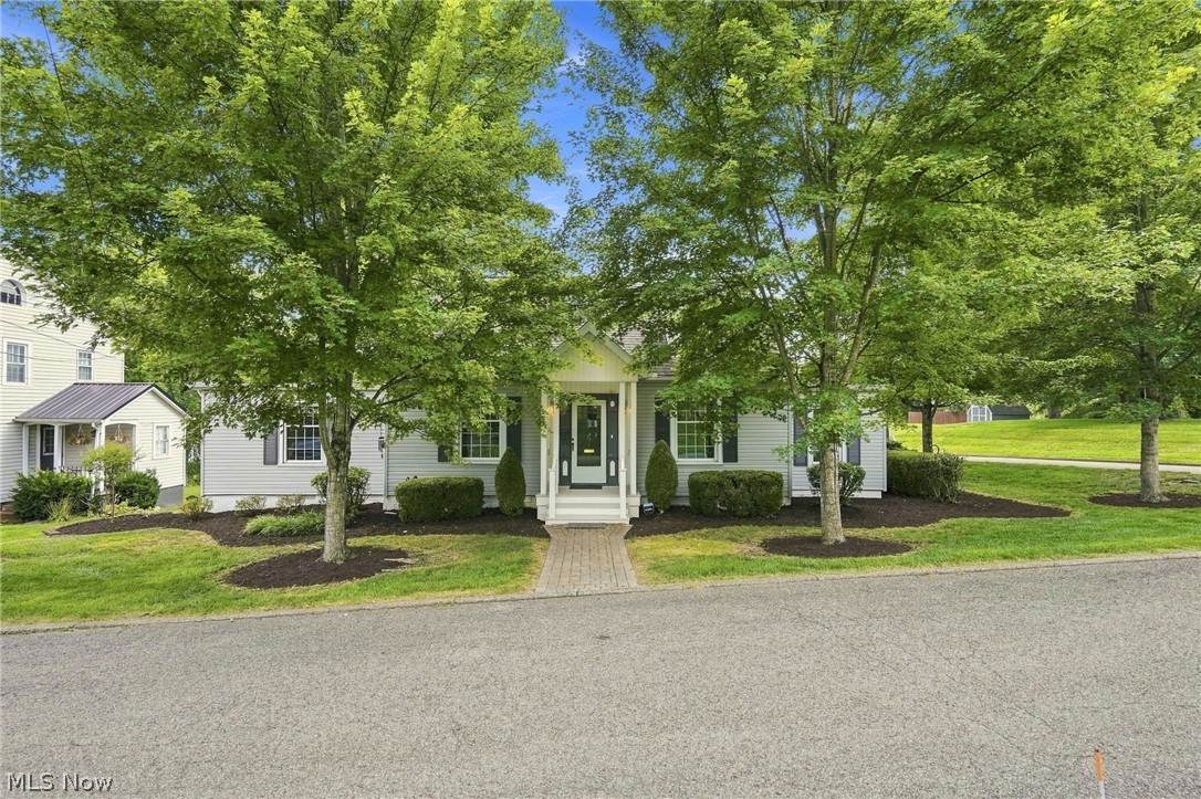 84 Morris Drive - Photo 1