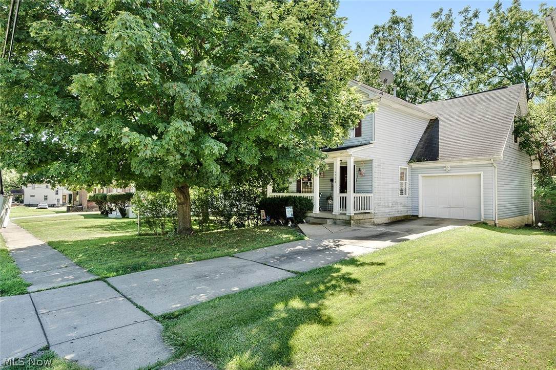 1724 Overland Avenue - Photo 1