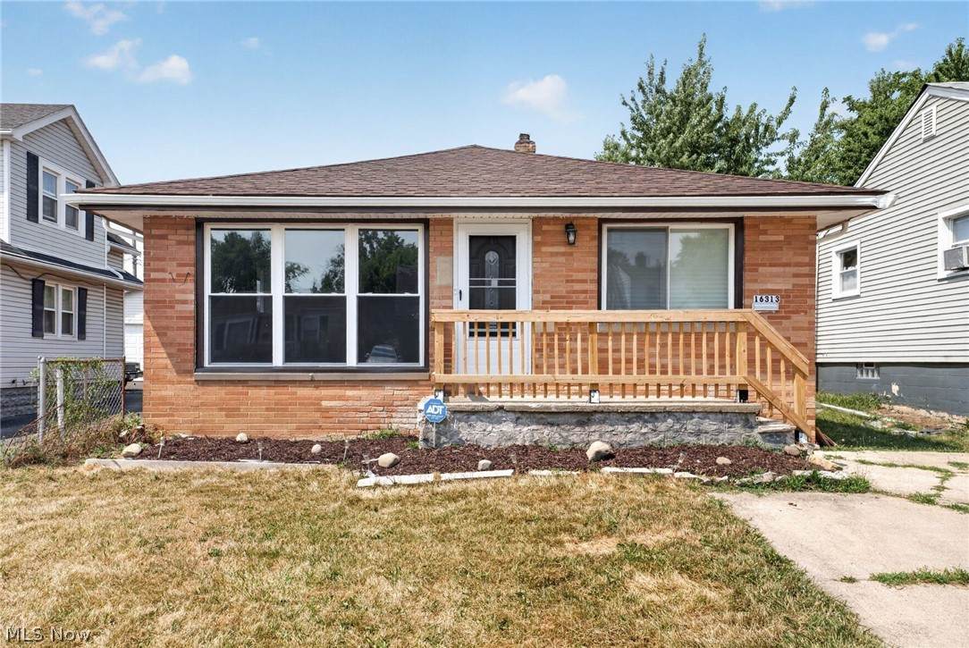 16313 Elberta Avenue - Photo 1