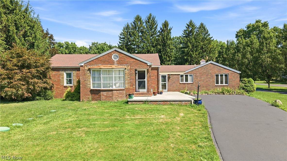 7073 Stewart Sharon Road - Photo 1