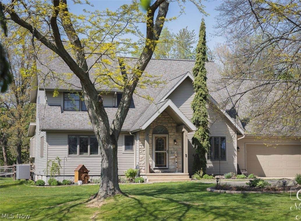 8113 Darrow Road - Photo 1