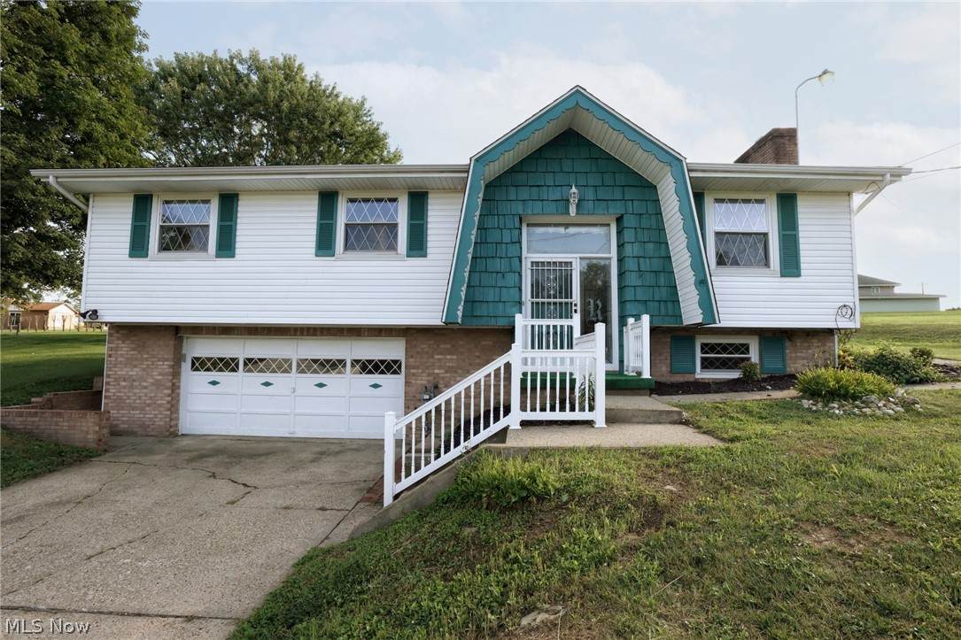 108 Dennis Lane - Photo 1