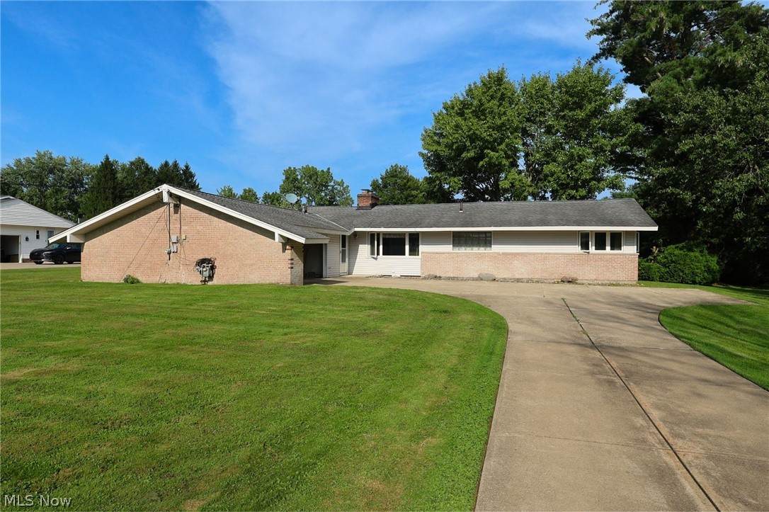 13845 Fox Hills Drive - Photo 1