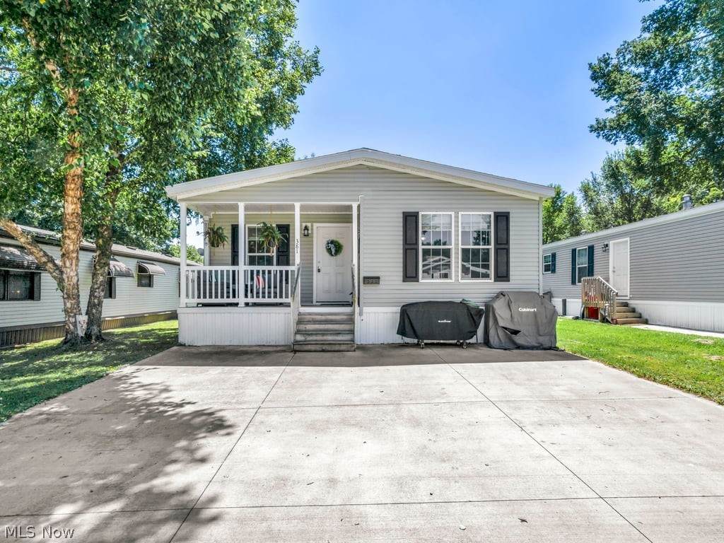 381 Westwoods - Photo 1