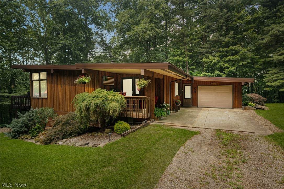 14953 Doylestown Road - Photo 1